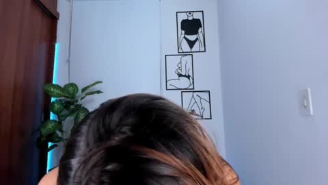 Snapshot of gaby_girl chatting on 12.04.24    online show from 12.04.24