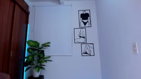 Snapshot of gaby_girl chatting on 03.11.25    online show from 03.11.25