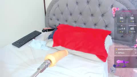 Snapshot of gabylove2021 chatting on 11.04.25 gabylove2021 online show from 11.04.25