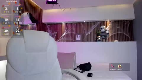 gabyrose9 online show from 10.25.25