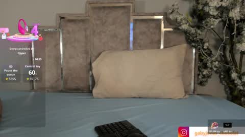 gabyyjones online show from 10.18.25