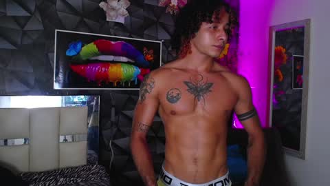 Snapshot of gael__david chatting on 12.27.24 Gael online show from 12.27.24
