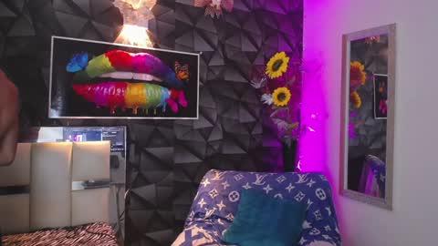 Snapshot of gael__david chatting on 01.05.25 Gael online show from 01.05.25