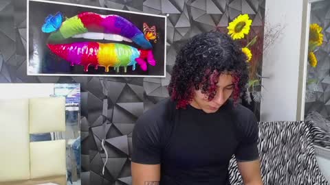 Snapshot of gael__david chatting on 01.19.25 Gael online show from 01.19.25