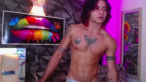 Snapshot of gael__david chatting on 01.20.25 Gael online show from 01.20.25