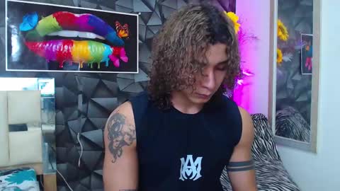 Snapshot of gael__david chatting on 02.26.25 Gael online show from 02.26.25