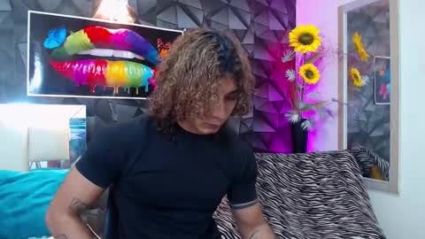Snapshot of gael__david chatting on 03.08.25 Gael online show from 03.08.25