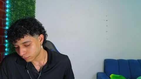 Snapshot of gael_david chatting on 04.15.26 Gael online show from 04.15.26