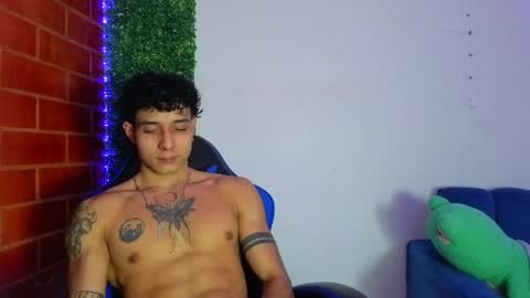 Snapshot of gael_david chatting on 04.19.26 Gael online show from 04.19.26