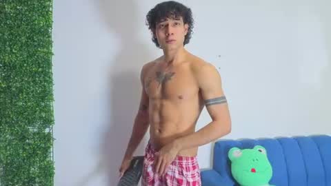Snapshot of gael_david chatting on 07.14.26 Gael online show from 07.14.26