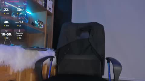 Gael Williams online show from 09.26.25