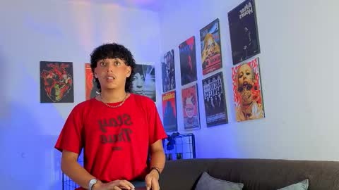 Snapshot of gaeloconner chatting on 10.02.25 Gael Conner online show from 10.02.25