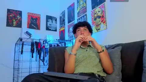 Snapshot of gaeloconner chatting on 10.19.25 Gael Conner online show from 10.19.25