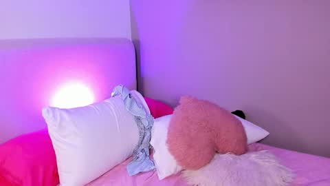 Gaia Baker  online show from 04.10.26