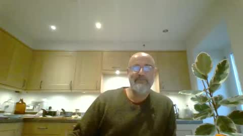 Snapshot of galacx chatting on 09.18.25 galacx online show from 09.18.25