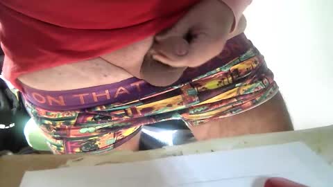 Stutzen online show from 10.24.25