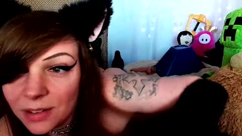 Snapshot of gamergirlroxy chatting on 02.28.25 GamerGirlRoxy online show from 02.28.25