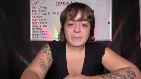 Snapshot of gamermilf94 chatting on 10.08.25 GamerMilf94 online show from 10.08.25