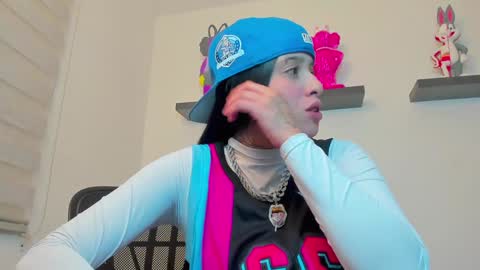 Snapshot of gangster_girl chatting on 12.06.24 GANG online show from 12.06.24