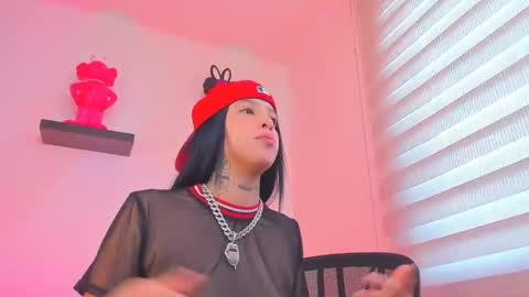 Snapshot of gangster_girl chatting on 12.14.24 GANG online show from 12.14.24