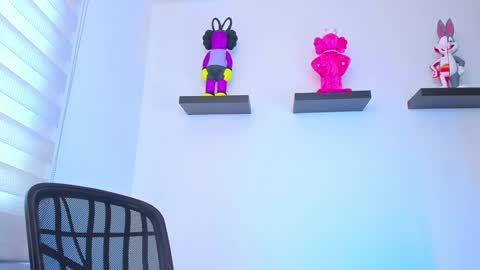 Snapshot of gangster_girl chatting on 12.16.24 GANG online show from 12.16.24