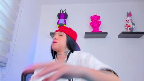 Snapshot of gangster_girl chatting on 12.29.24 GANG online show from 12.29.24