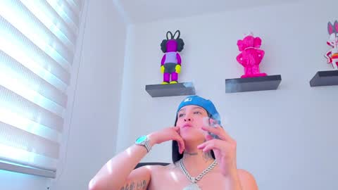 Snapshot of gangster_girl chatting on 12.31.24 GANG online show from 12.31.24