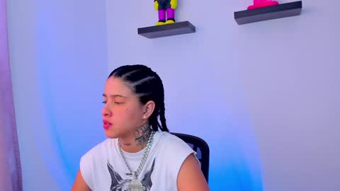 Snapshot of gangster_girl chatting on 01.18.25 GANG online show from 01.18.25