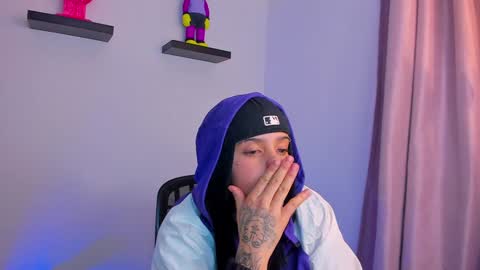 Snapshot of gangster_girl chatting on 01.22.25 GANG online show from 01.22.25