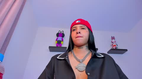 Snapshot of gangster_girl chatting on 02.05.25 GANG online show from 02.05.25