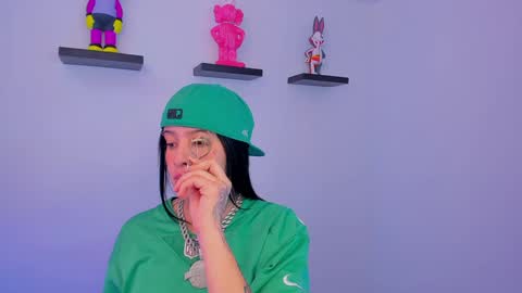 Snapshot of gangster_girl chatting on 02.06.25 GANG online show from 02.06.25