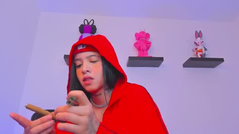 Snapshot of gangster_girl chatting on 03.06.25 GANG online show from 03.06.25