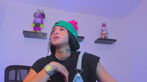 Snapshot of gangster_girl chatting on 03.07.25 GANG online show from 03.07.25