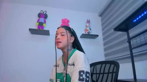 Snapshot of gangster_girl chatting on 09.24.25 GANG online show from 09.24.25