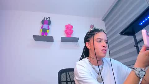 Snapshot of gangster_girl chatting on 10.01.25 GANG online show from 10.01.25