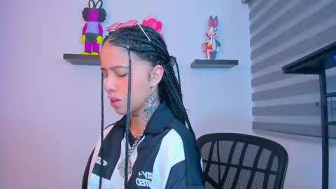 Snapshot of gangster_girl chatting on 10.05.25 GANG online show from 10.05.25