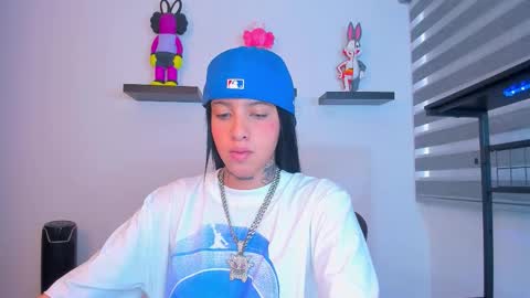 Snapshot of gangster_girl chatting on 10.19.25 GANG online show from 10.19.25