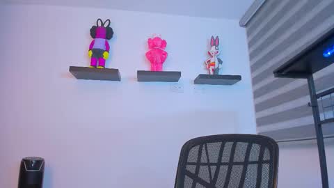 Snapshot of gangster_girl chatting on 10.21.25 GANG online show from 10.21.25