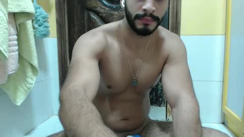 Snapshot of ganzabi chatting on 11.16.25 Ganza online show from 11.16.25