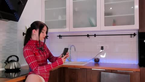 Snapshot of garden_flower chatting on 01.22.25 Violla online show from 01.22.25