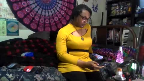 Gardenia online show from 11.26.25