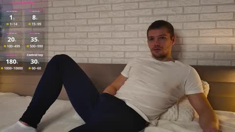 Snapshot of garettvosss chatting on 10.18.25 Gared online show from 10.18.25