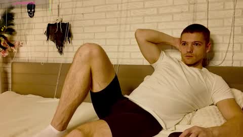 Snapshot of garettvosss chatting on 11.03.25 Gared online show from 11.03.25