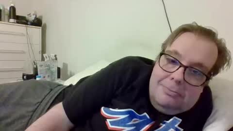 Snapshot of garyg930 chatting on 02.08.26 Gary online show from 02.08.26