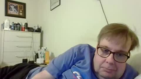 Snapshot of garyg930 chatting on 02.11.26 Gary online show from 02.11.26