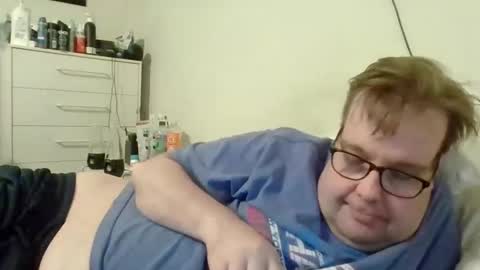 Snapshot of garyg930 chatting on 02.12.26 Gary online show from 02.12.26