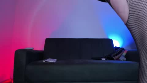  Usagi  online show from 11.27.25