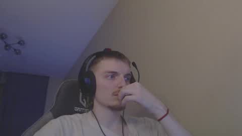 Snapshot of gasturfahe chatting on 02.13.25 gasturfahe online show from 02.13.25