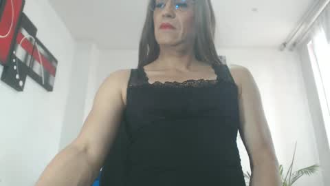 Lucy Fernanda online show from 12.28.24