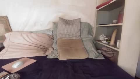 gayrobbin online show from 03.28.26